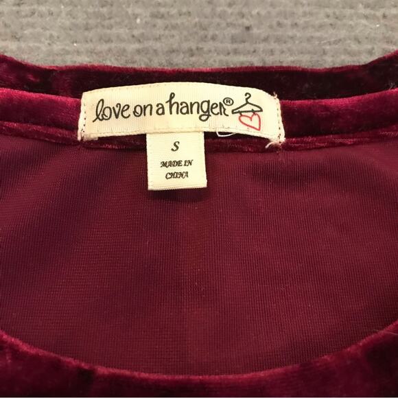 Love on a Hanger Crushed Velvet Top - Size Small - Picture 4 of 7